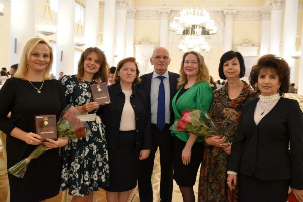 Педагоги Центрального района удостоились знака «За гуманизацию школы Санкт‑Петербурга»