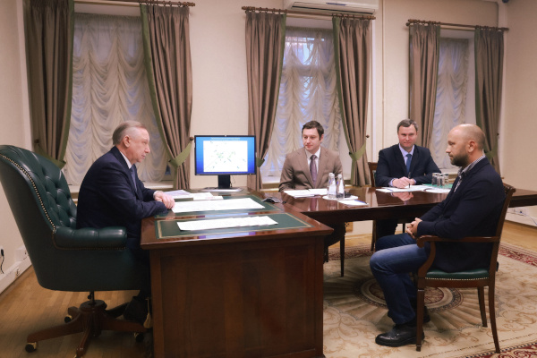 Прием граждан: установка светофора на пересечении Новоладожской и Пионерской улиц