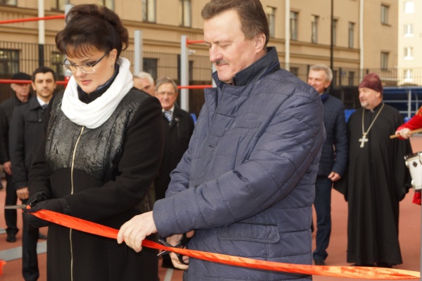 На площадке Санкт‑Петербургского государственного университета аэрокосмического приборостроения торжественно открыли новый стадион и презентовали инженерный гараж