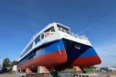 На Средне-Невском судостроительном заводе спущен на воду катамаран "Габион"