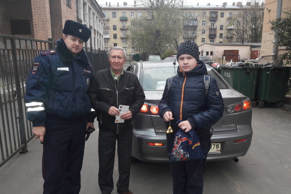 В Невском районе проведено профилактическое мероприятие по выявлению нарушений правил перевозки детей