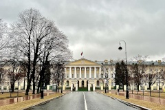 Петербург скорбит по погибшим в Красногорске
