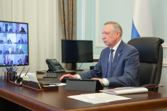 Александр Беглов поблагодарил членов правительства Петербурга за качественную подготовку ПМЭФ и подписанные городом соглашения по развитию промышленности и инфраструктуры