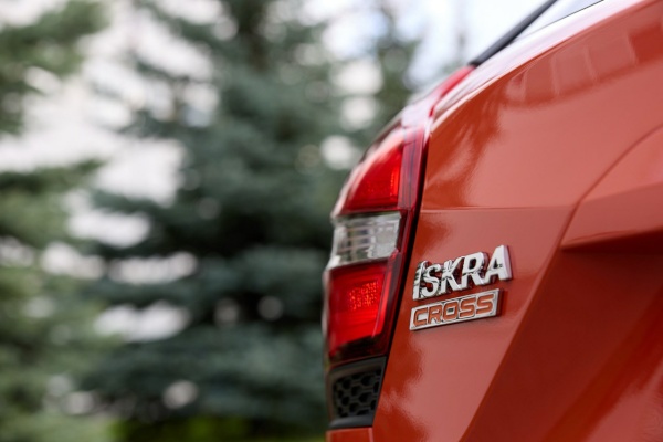 Серийное производство автомобилей LADA Iskra