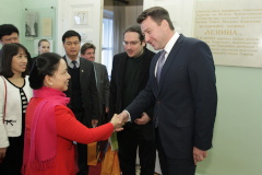 Вьетнамские специалисты изучают петербургскую систему награждения и поощрения граждан и организаций