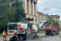 На улице Савушкина началось фрезерование дорожного полотна