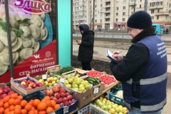 В 4 районах города от незаконных объектов торговли освобождено 15 земельных участков