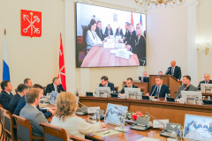 На строительных объектах Мариуполя задействовано более 1000 специалистов из Петербурга