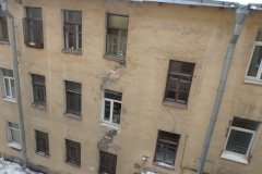 Полтавская, 10 грозит обрушением