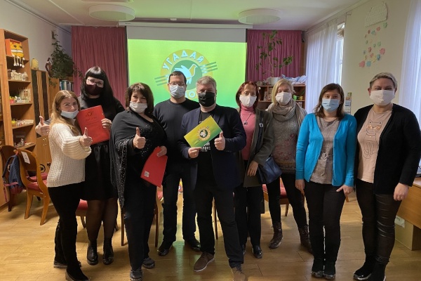 В Центре социальной реабилитации инвалидов и детей-инвалидов Кировского района состоялась игра «Угадай мелодию»