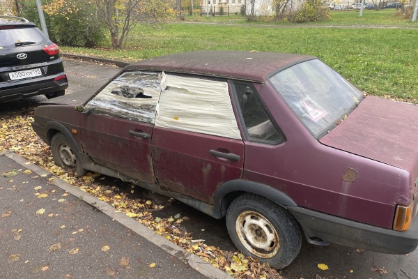 Администрация Красносельского района Санкт‑Петербурга уведомляет о выявлении разукомплектованных транспортных средств