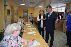 Алексей Гульчук проинспектировал готовность пункта сдачи ЕГЭ в школе №570