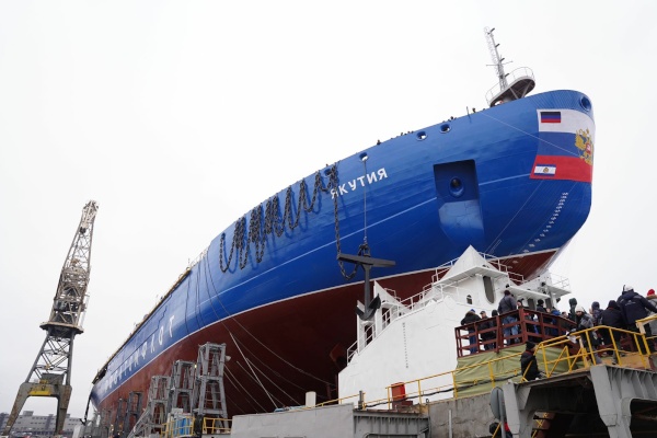 Спущен на воду универсальный атомный ледокол «Якутия»