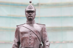Памятник городовому занял постоянное место на Суворовском проспекте