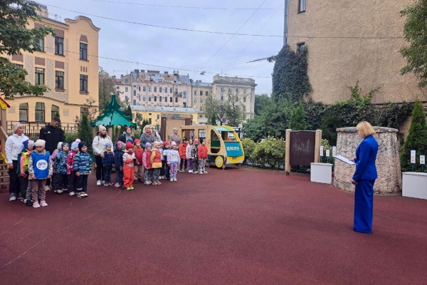 В Петроградском районе прошли соревнования по безопасности дорожного движения