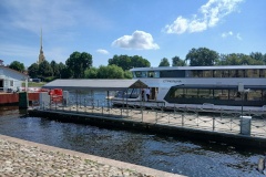 В Петербурге представили новое электросудно «Стрельна»