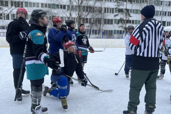 Физкультурное мероприяте по хоккею «Хоккейная лига дворовых команд» прошло в Выборгском районе