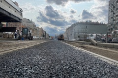 На Лиговском проспекте дорожники приступили к укладке литого асфальтобетона