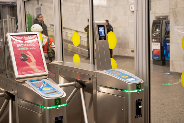 Биометрическая оплата проезда запущена в петербургском метро