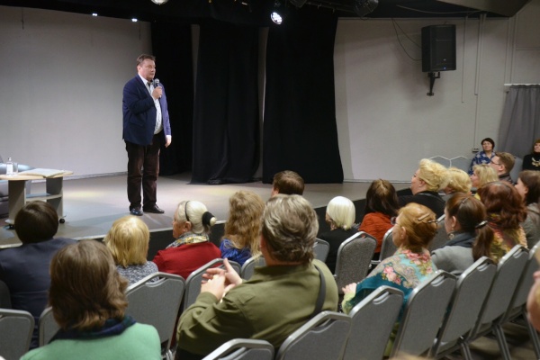 Творческая встреча с артистом театра и кино,  артистом Театра на Васильевском Михаилом Николаевым  в рамках проекта «Литературный мейнстрим»