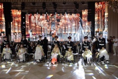 В Летнем дворце устроили сказочный бал для особенных ребят