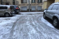 Более 600 дворников были задействованы сегодня в уборке дворов Центрального района