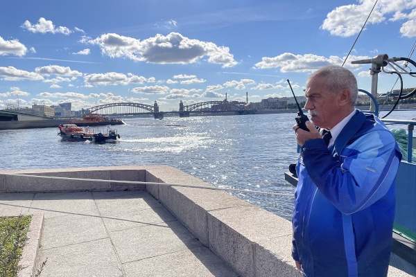 Учения аварийных служб на Неве