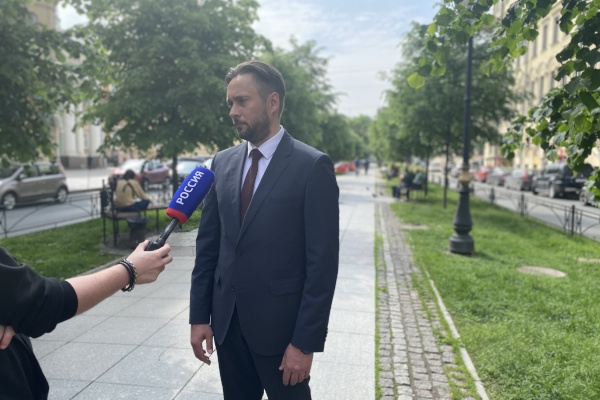 Денис Беляев рассказал об особенностях использования земельных участков в водоохранных зонах