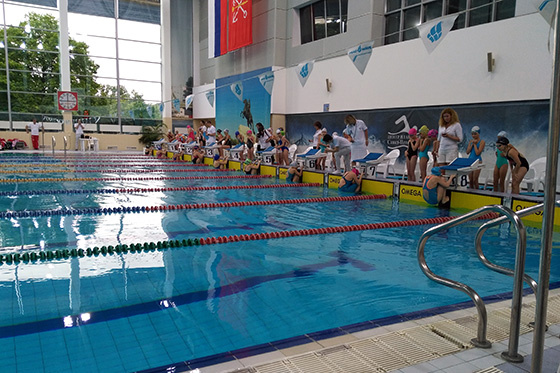 В "Манеже" прошло тестирование юных пловцов