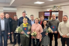 Работников дорожной отрасли отметили грамотами и благодарностями