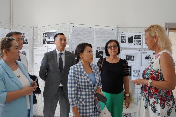 Представители Алматинской области посетили социальные учреждения Московского района