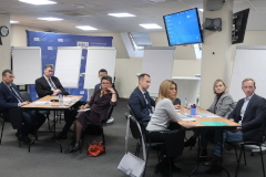 Смольный внедряет новые форматы обучения госслужащих