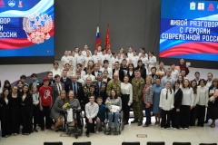 Для учащихся и педагогов образовательных учреждений Кировского района прошел «Живой разговор» с Героями современной России