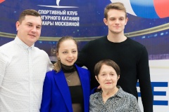 В  Ледовом дворце наградили победителей и призёров Чемпионата мира по фигурному катанию