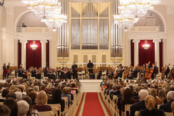 Премьера музыкально-поэтического спектакля «Русская кантата» композитора и музыканта Петра Дранги