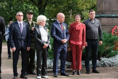 Делегация Фрунзенского района приняла участие в траурной церемонии на Волковском лютеранском кладбище