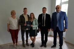 Семейной паре медиков предоставили квартиру