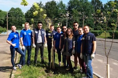 Молодежь озеленила Ставропольскую улицу