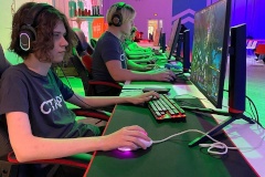 Образовательные организации Невского района последовательно внедряют фиджитал‑спорт в соответствии с Концепцией развития фиджитал‑движения до 2030 года