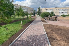 Во дворе на Пулковском шоссе, 95 идет благоустройство