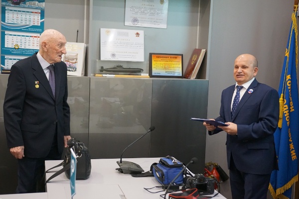 Сегодня глава Виктор Полунин посетил АО «Концерн «Морское подводное оружие – Гидроприбор»