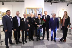 Ленинградский художник передал картины в дар музею в Разливе