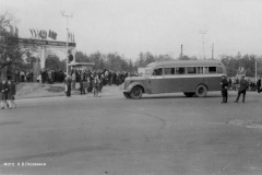 Александр Беглов: От первого послевоенного рейса в 1945 году к современному транспортному рывку: 81 год возрождения автобусного движения Ленинграда – Петербурга