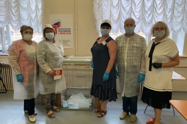 Почти 15 тысяч наблюдателей Общественной палаты Санкт‑Петербурга обеспечивают соблюдение прав участников общероссийского голосования по поправкам к Конституции РФ