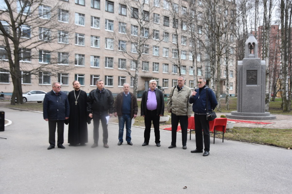 У стелы «Воинам-победителям во все времена» прошел траурный митинг в память о жертвах радиационных катастроф
