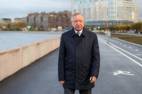 Александр Беглов открыл Свердловскую набережную после капитального ремонта