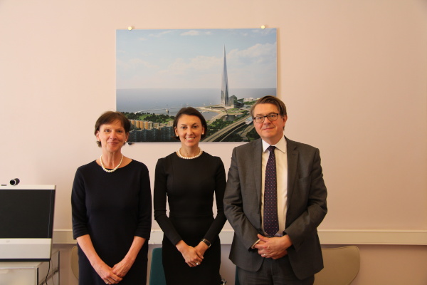 Ирина Бабюк провела встречу с Министром-Советником Посольства Великобритании в России Джонатаном Брентоном