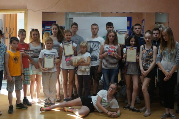 Воспитанники  клубов «Факел», «Спутник», «Каравелла» и «Гайдаровец» приняли участие в фотоквесте «Будь в форме!» 