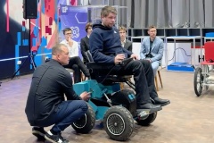 Уникальные изобретения для людей с ограничениями здоровья представили в детском технопарке «Кванториум»