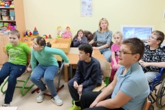 Для ребят, посещающих социально-реабилитационное отделение Центра социальной реабилитации инвалидов и детей-инвалидов Пушкинского района, было организовано мероприятие «Сундучок народных сказок», приуроченное к Всемирному дню театра.
